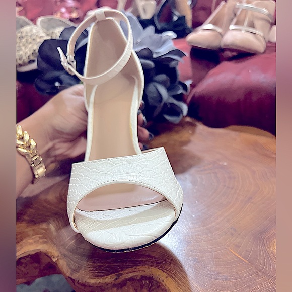 Mary-Jane style White Snakeskin Peep-Toe Stiletto Heels - Picture 6 of 16